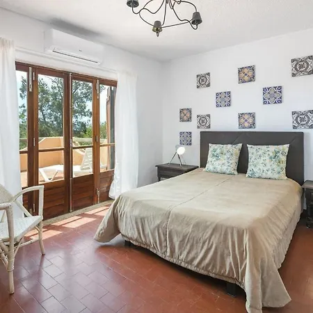 Lovely 4 Bedroom Country Ac And Private Pool Yet Just 800m From The Nearest Beach 别墅 *